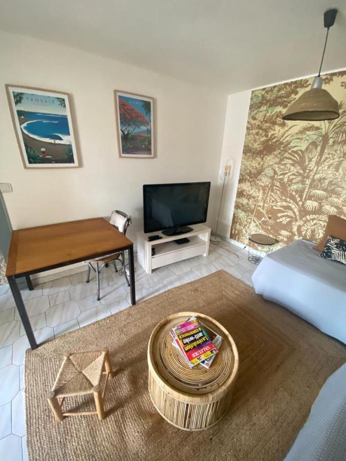 Le Bois Saint Martin Apartment Filaos Luaran gambar